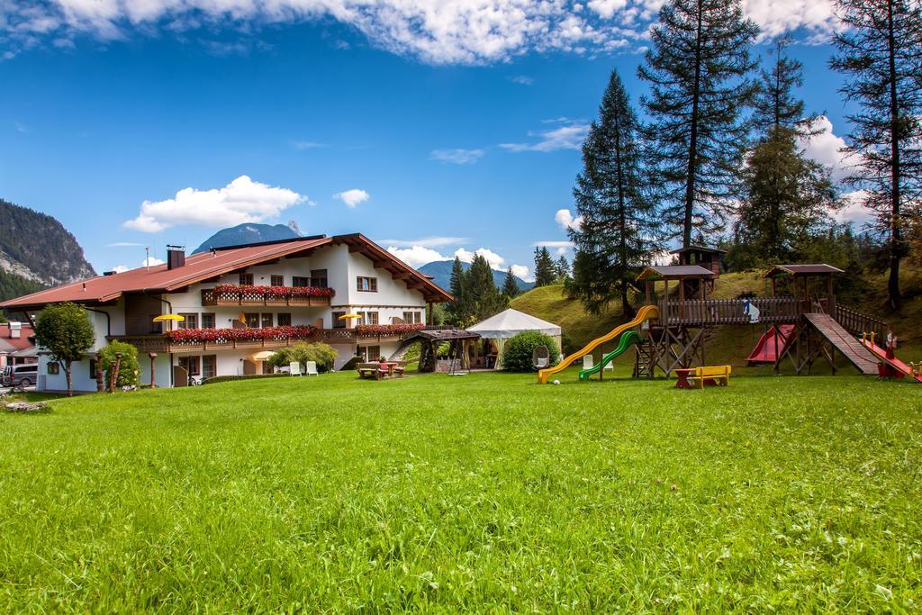 Ferienhaus Kirchplatzl Leutasch Exterior foto